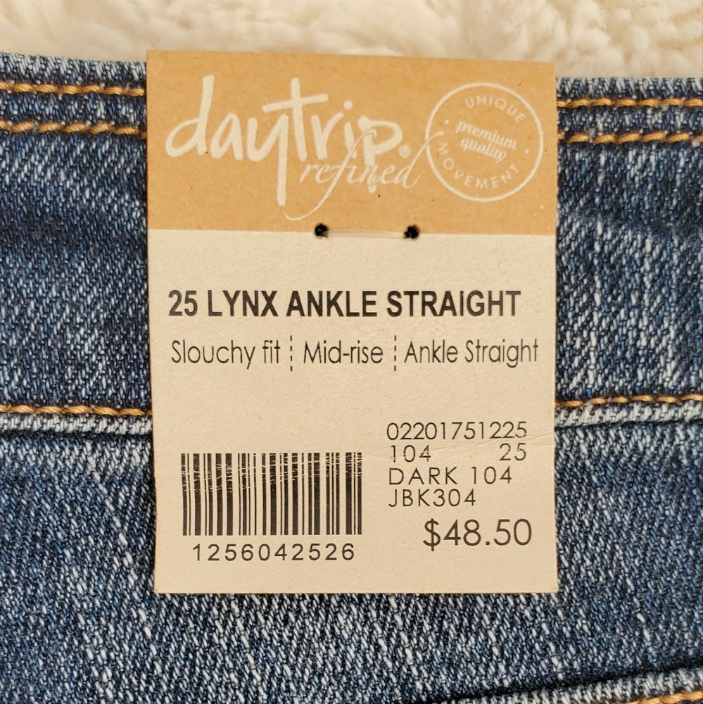 Buckle Daytrip Refined Lynx Slouchy Ankle Straight Jean - Picture 7 of 10
